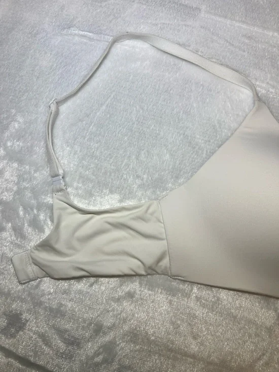 Victoria’s Secret bra T Shirt Lightly Lined No wire 32D - Picture 4 of 7